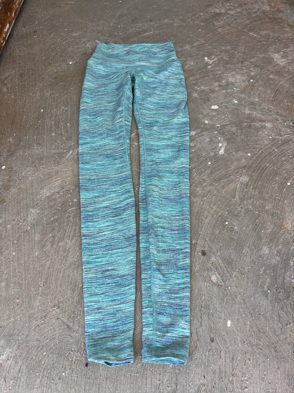 Lululemon Multicolor Geometric Leggings Yoga Pants Women’s Size 2